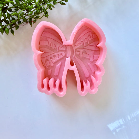 Dripping bow Bats Freshie Mold